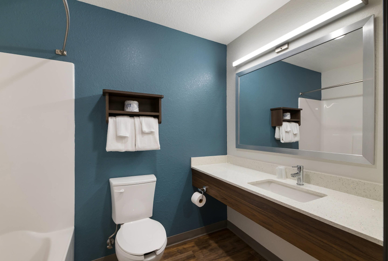 Bathroom 4, WoodSpring Suites Cocoa Beach - Rockledge, Brevard