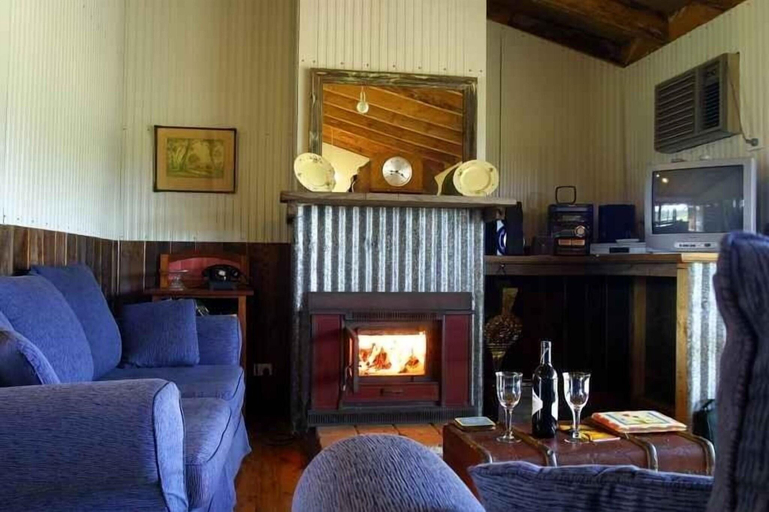 Public Area, Lovedale Cottages, Cessnock