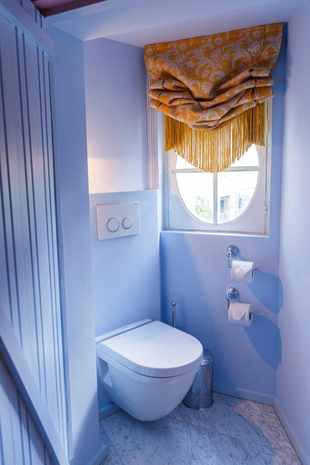 Bathroom 3, Flora, Antwerpen