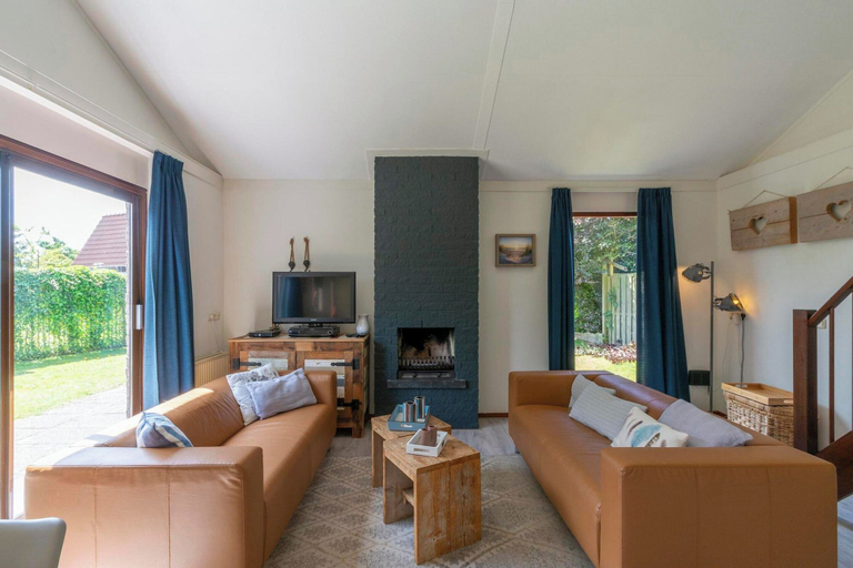 Living room 5, Yperhof 66 Holiday Home for 6 Guests on Cost, Den Helder