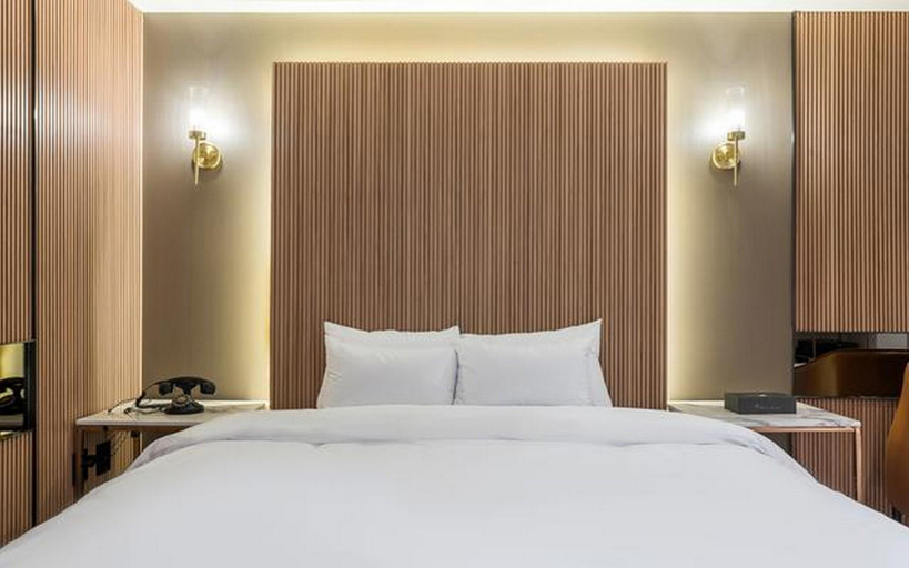 Others 3, Osan Hotel Albero, Osan