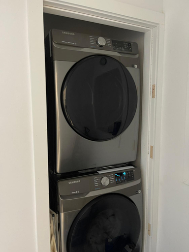 Others 2, New Luxury Walkout Suite Near University-BY ROOM, Division No. 6