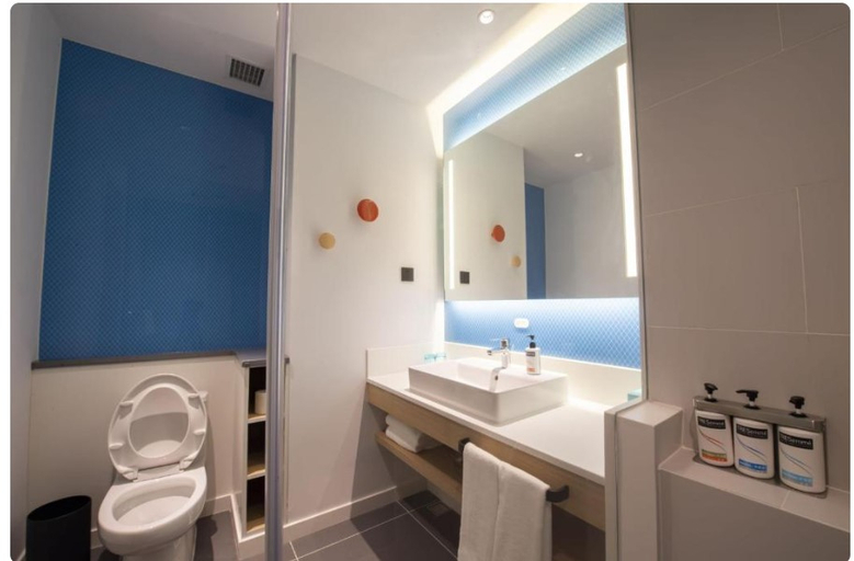 Bathroom 4, Holiday Inn Express Tianjin Binhai, Tianjin
