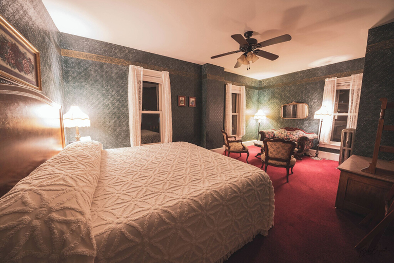 Others 4, St. Elmo Hotel, Ouray