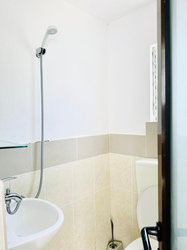 Bathroom 3, Bunec Seascape Villa Apartments, Sarandës
