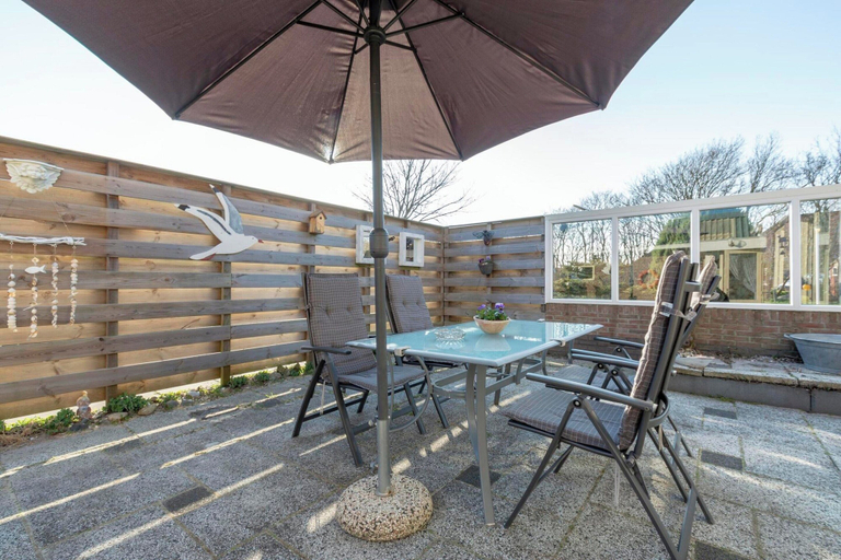 Balcony 3, Holiday Home Groote Keeten Near Beach, Zijpe