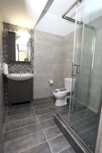 Bathroom 4, Old Town Hall Suites and Apartments, Attica