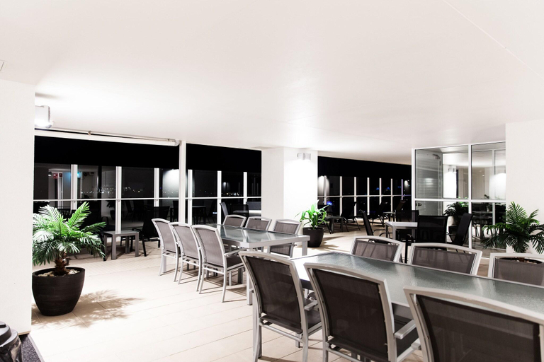 Food & Drinks 5, Ocean Views Resort, Caloundra - Caloundra S.