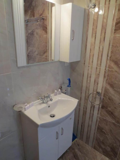 Bathroom 3, Porto Paradiso Apartments, Nesebar