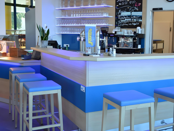 Food & Drinks 4, Turmol Hotel, Linz Land