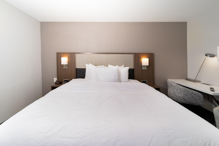 Bedroom 2, Comfort Inn & Suites Wyomissing - Reading, Berks