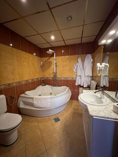 Bathroom, Hotel Princi i Arberit, Priština