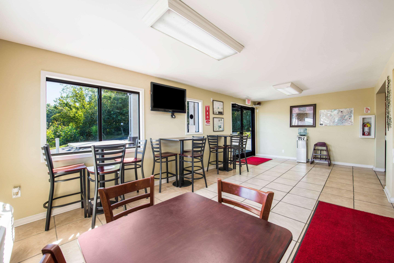 Public Area 3, Econo Lodge Waynesville, Haywood