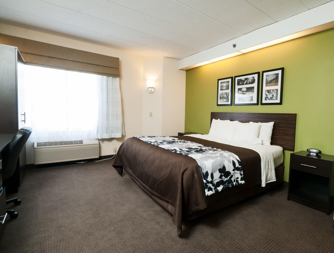 Bedroom 5, Sleep Inn & Suites Hagerstown, Washington