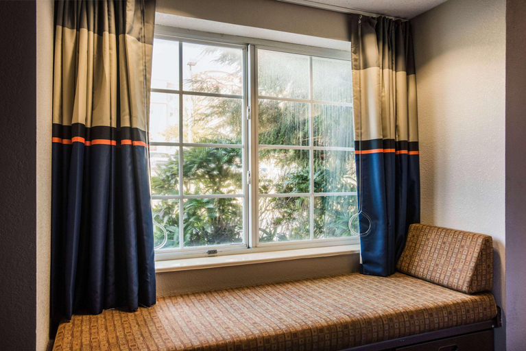 Bedroom 3, Microtel Inn & Suites By Wyndham Chattanooga/Near, Hamilton