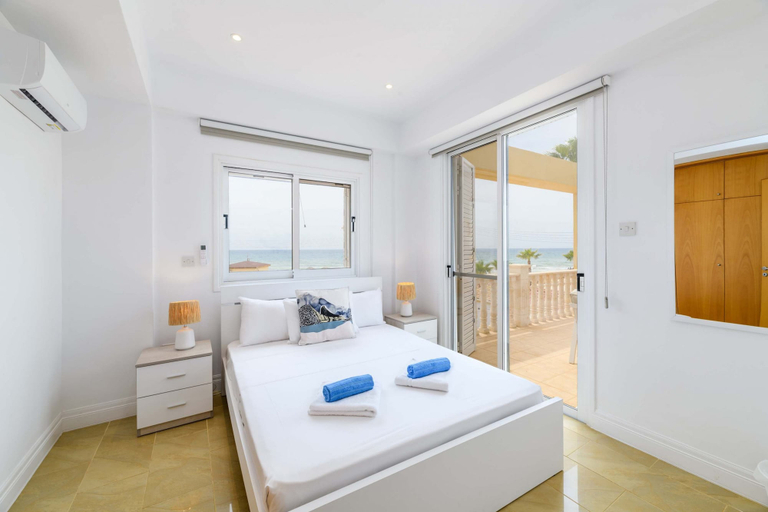 Room 4, Sirens Beach House in Ayia Napa