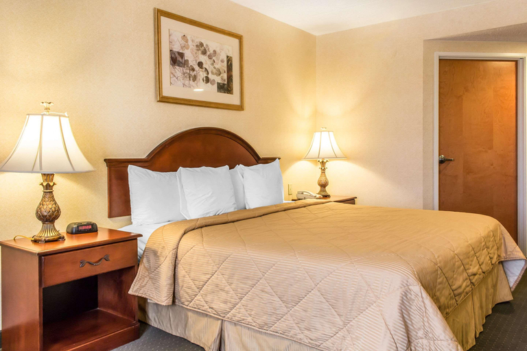 Bedroom 3, Quality Inn Hackettstown - Long Valley, Warren