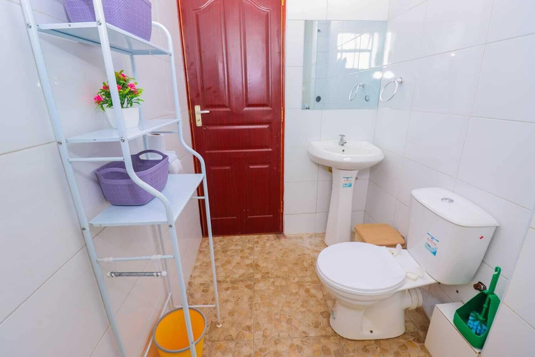 Bathroom, Sirena Suites, Roysambu