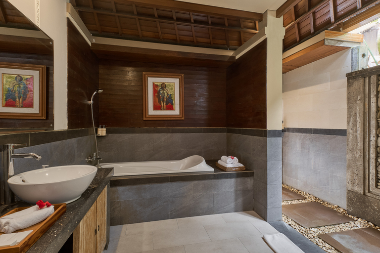 Bathroom 4, Buana Tirta Ubud Villa, Gianyar