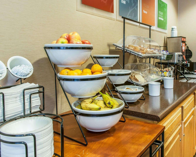 Food & Drinks 5, Comfort Inn Shelbyville North, Shelby