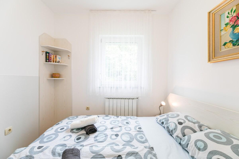 Bedroom 2, Blue Pearl Apartments 1, Crikvenica