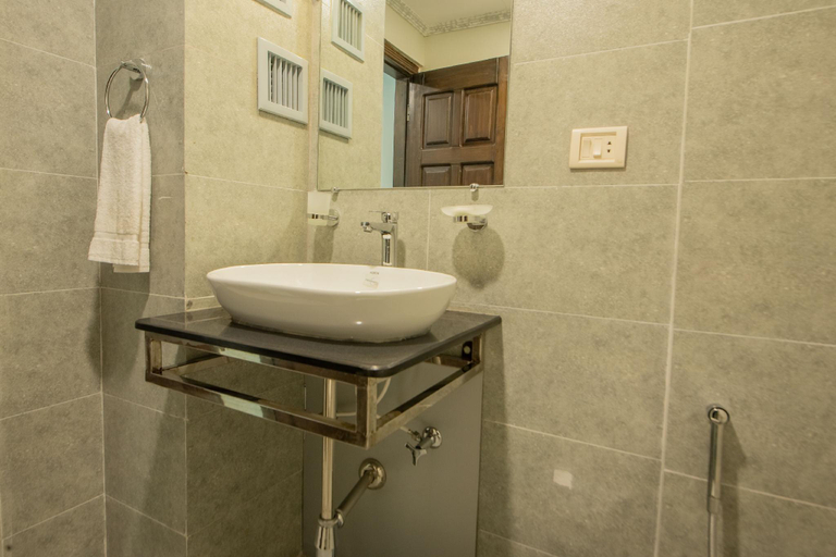 Bathroom 4, Cecil by Pearl Continental, Rawalpindi
