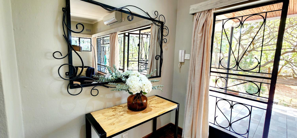 Lobby 4, Instahomes by Tru - Chrysalis B&B, Blantyre City