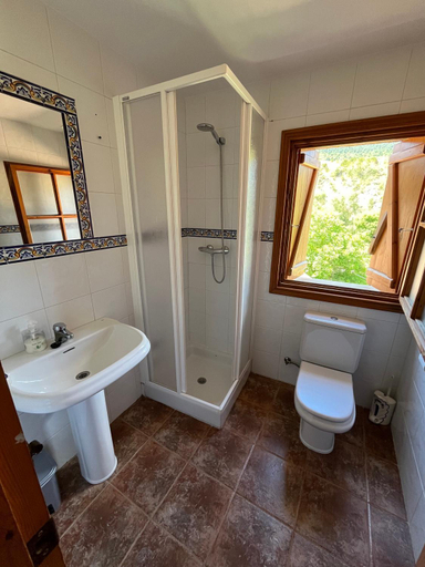 Bathroom, Posada OsTablaus, Zaragoza