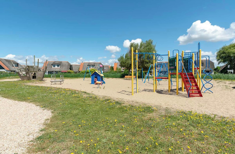 Garden, Villa in Callantsoog Near the Beach, Zijpe