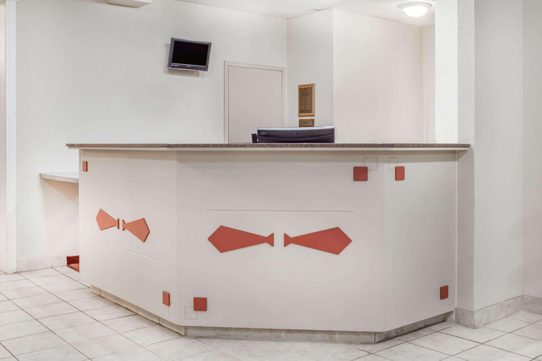 Public Area, SureStay by Best Western Pincher Creek, Division No. 3