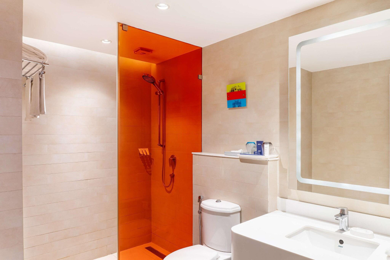 Bathroom 5, Park Inn By Radisson New Delhi Lajpat Nagar, Delhi