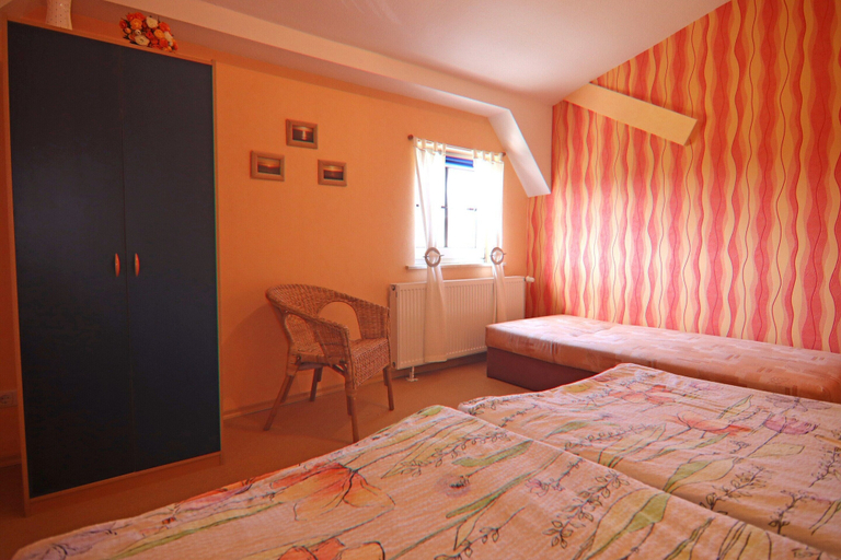 Room 2, Inviting Apartment in Wendelstorf With Communal Garden, Rostock