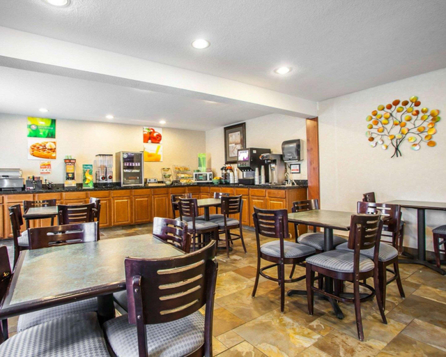 Food & Drinks 5, Quality Inn & Suites Ankeny-Des Moines, Polk