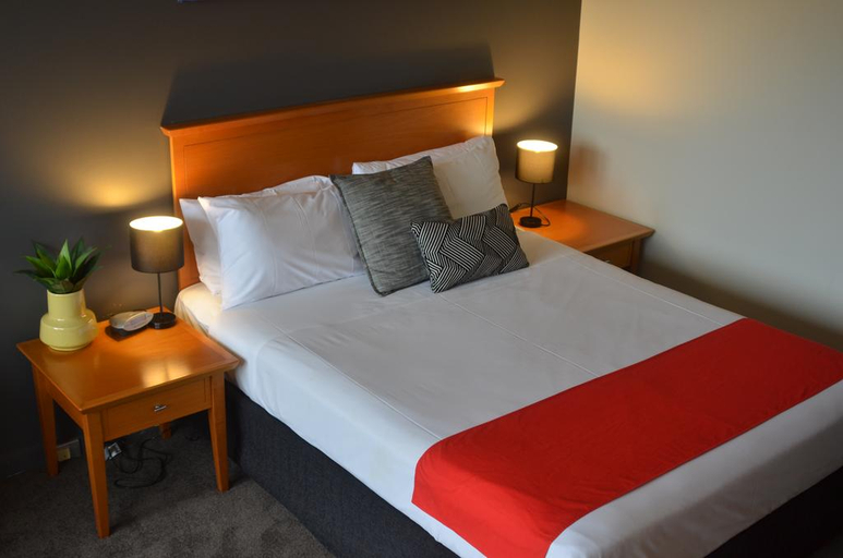 Bedroom 3, Frontier Hotel Darwin, Darwin