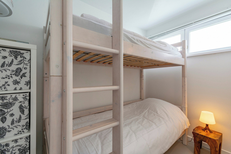 Bedroom 5, Bungalow in Sint Maartenszee with Garden Views, Zijpe