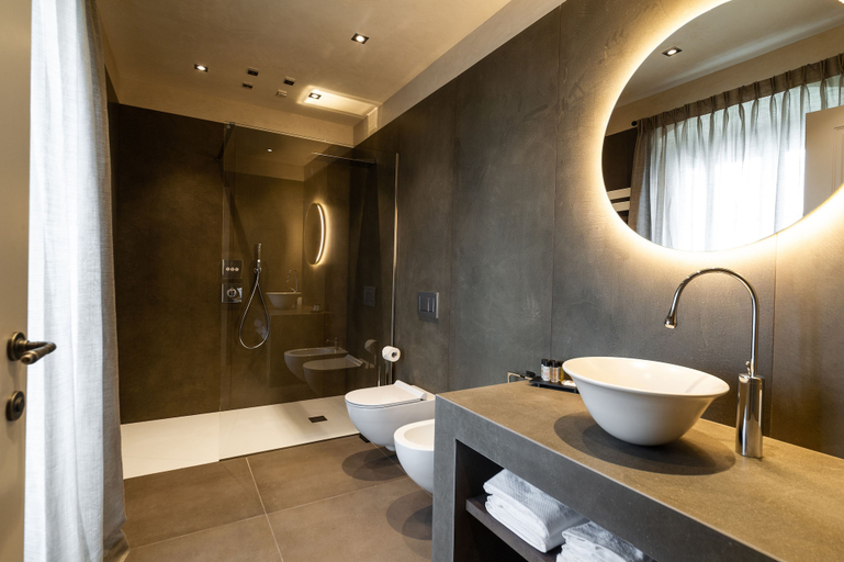 Bathroom 4, Relais San Vigilio al Castello, Bergamo
