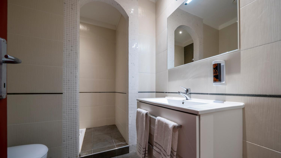 Bathroom 3, Confidence Hotel Ligabue, Reggio Nell'Emilia