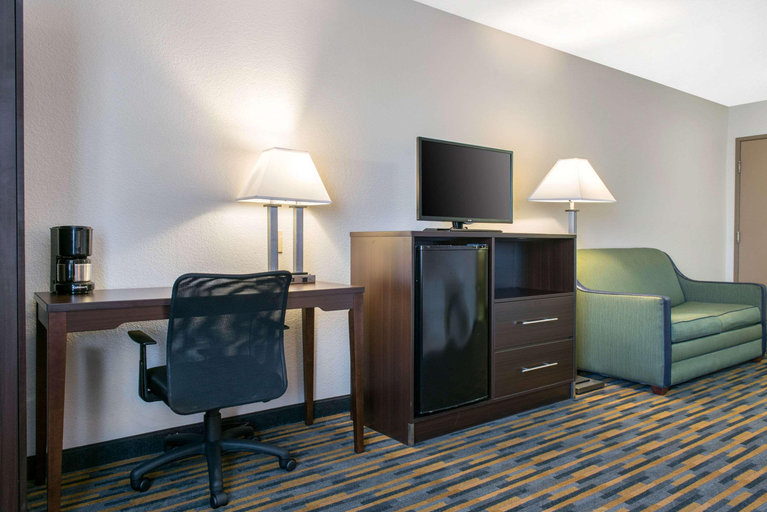 Bedroom 3, Quality Inn Noblesville-Indianapolis, Hamilton