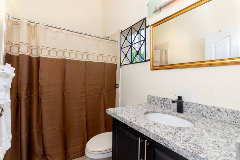 Bathroom 5, 5 Bedrmoasis Draxhall Pool Gym