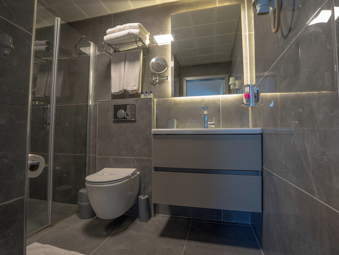 Bathroom 4, Gurtas Hotel, Antalya