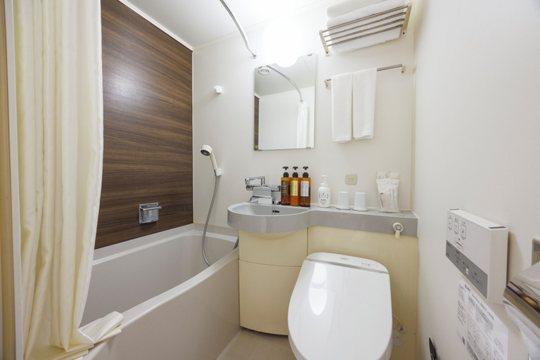 Bathroom 25