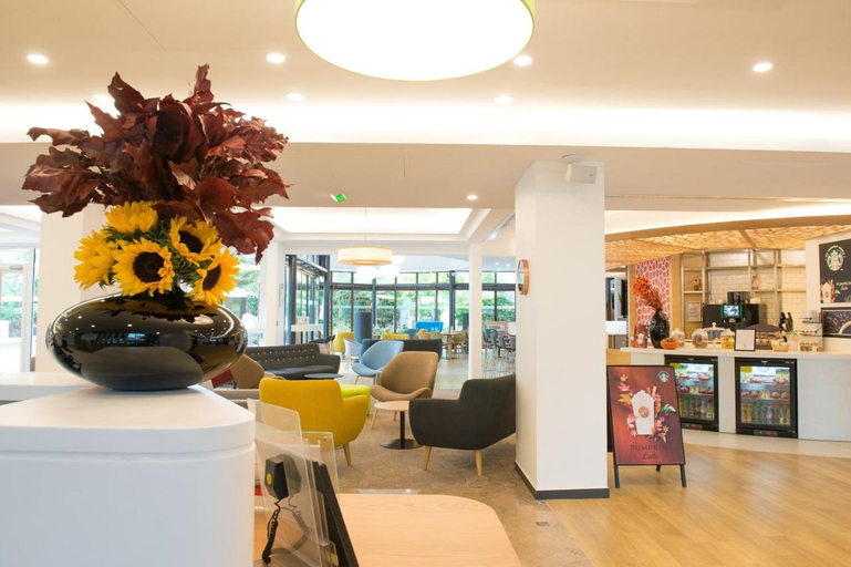 Public Area 3, DoubleTree by Hilton Paris Bougival, Yvelines