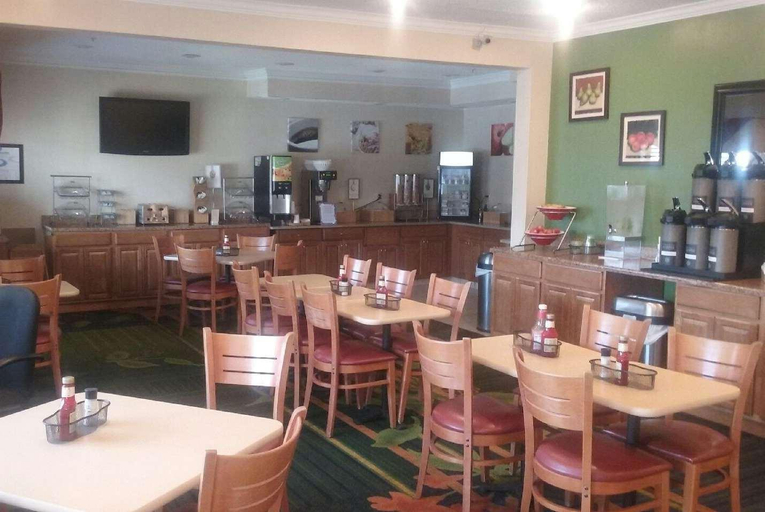 Food & Drinks 5, Comfort Inn & Suites, Muskingum