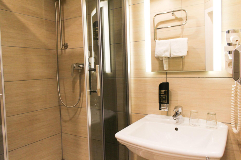 Bathroom 3, City Pension Stephansplatz I Self Check In I AC in all rooms, Wien