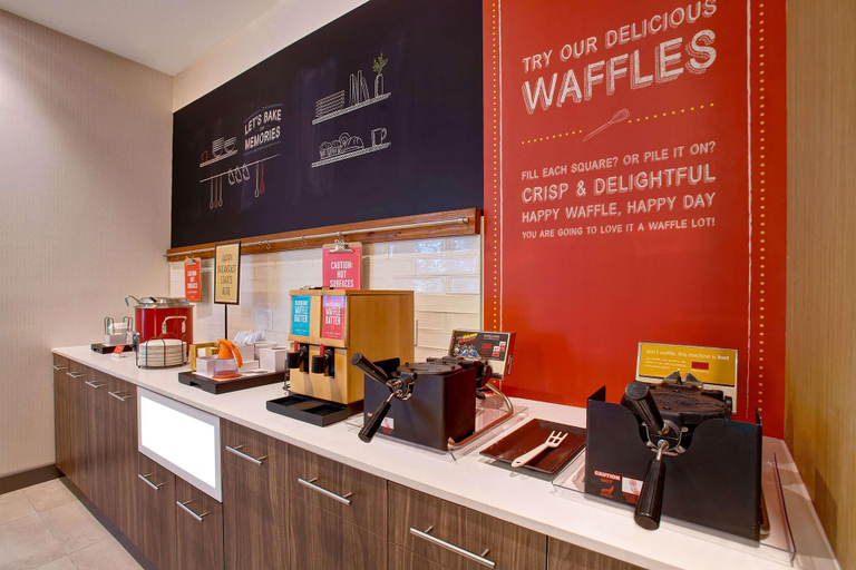 Food & Drinks 5, Hampton Inn And Suites By Hilton Borger, Hutchinson