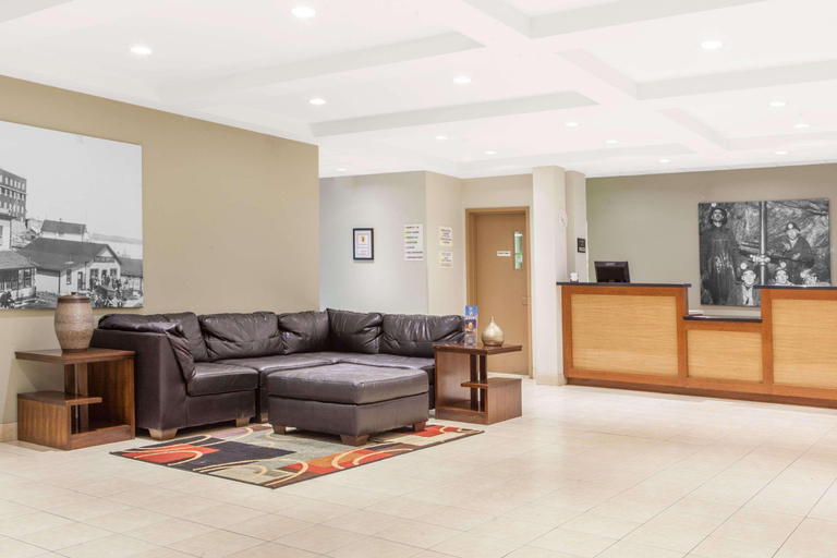 Public Area 3, Super 8 by Wyndham Red Lake ON, Kenora