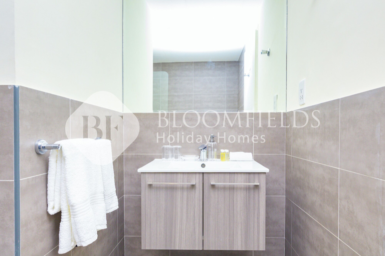 Bathroom, Bloomfields Cozy STU Balcony Leonardo, Abu Dhabi City