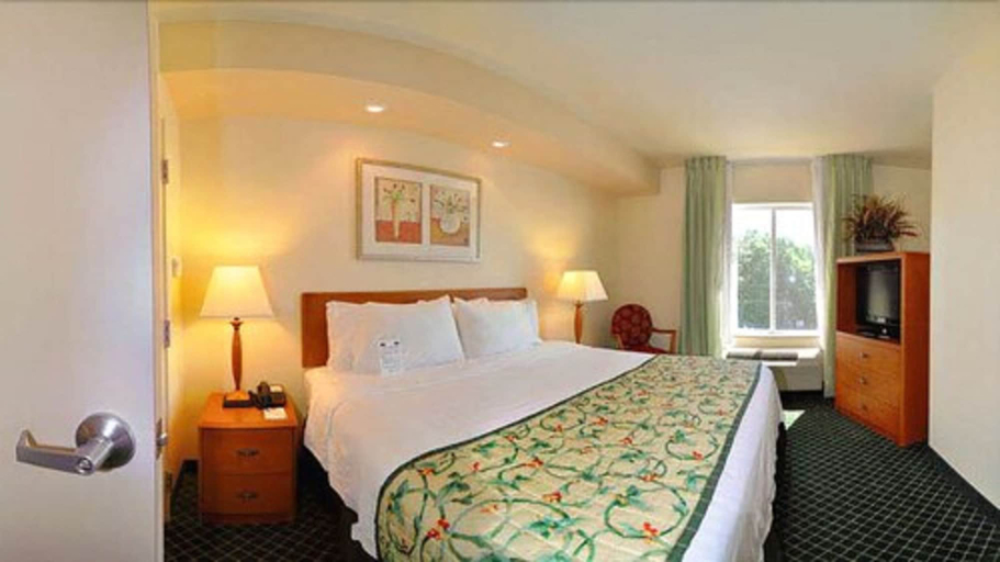 Bedroom 4, Fairfield Inn & Suites Marianna, Jackson