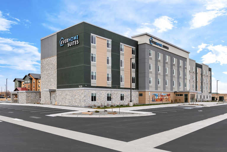 Exterior & Views 2, Everhome Suites Cheyenne by Choice Hotels, Laramie