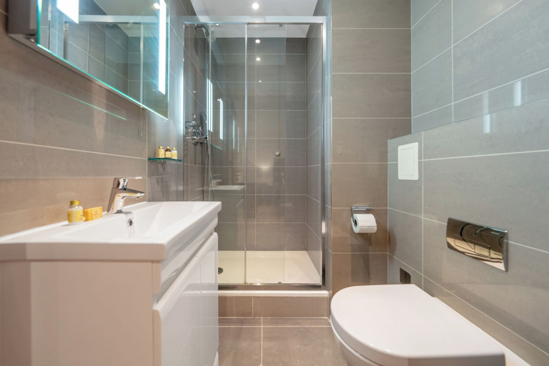 Bathroom 2, The Shepherd Residences, London